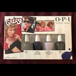 O.P.I Infinite Shine - Grease.